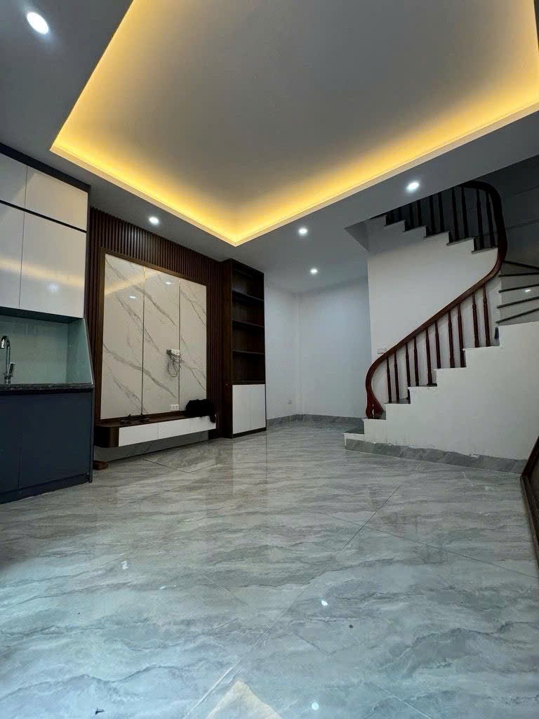 TÂN MAI, HOÀNG MAI, - 35M2  - NGÕ THÔNG – OTO ĐỖ CỔNG– TIỆN ÍCH BẠT NGÀN – NHÀ MỚI ĐÓN TẾT